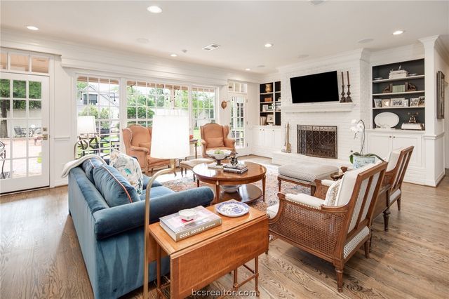 1004 Sonoma Circle, College Station, TX 77845
