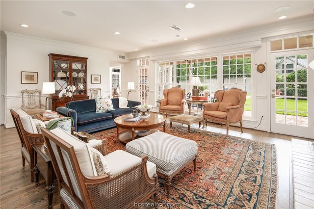 1004 Sonoma Circle, College Station, TX 77845