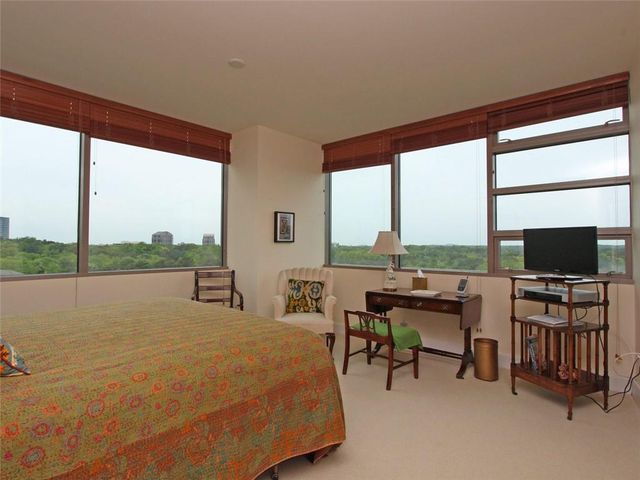 700 Park Regency NE Place, Atlanta, GA 30326