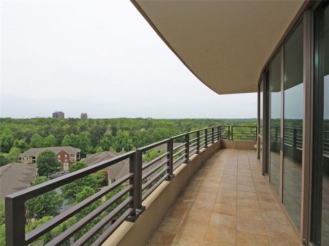 700 Park Regency NE Place, Atlanta, GA 30326