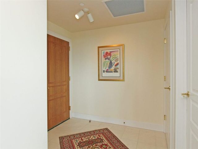 700 Park Regency NE Place, Atlanta, GA 30326