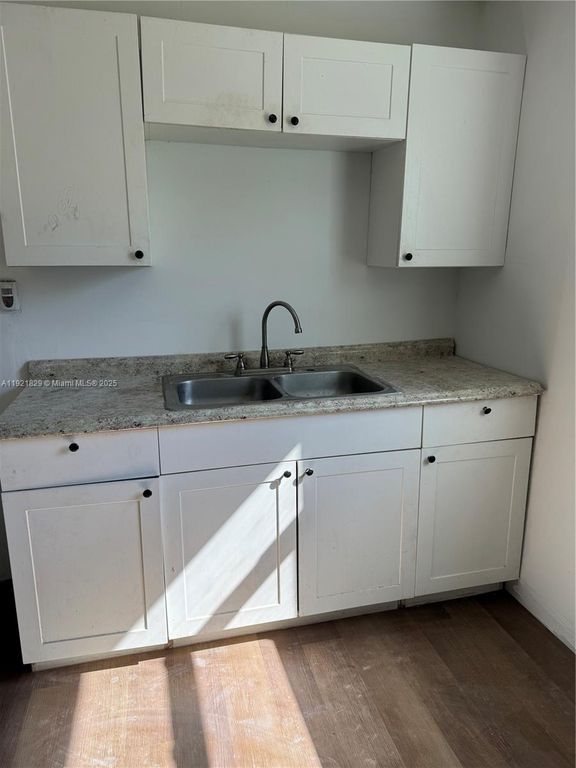 Image 2 of property listing at Address unavailable.