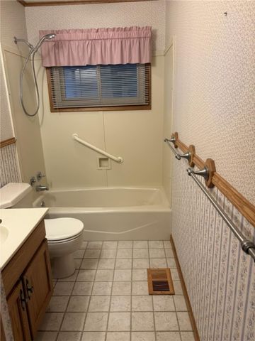 26 Shannon Street, Bath, NY 14810