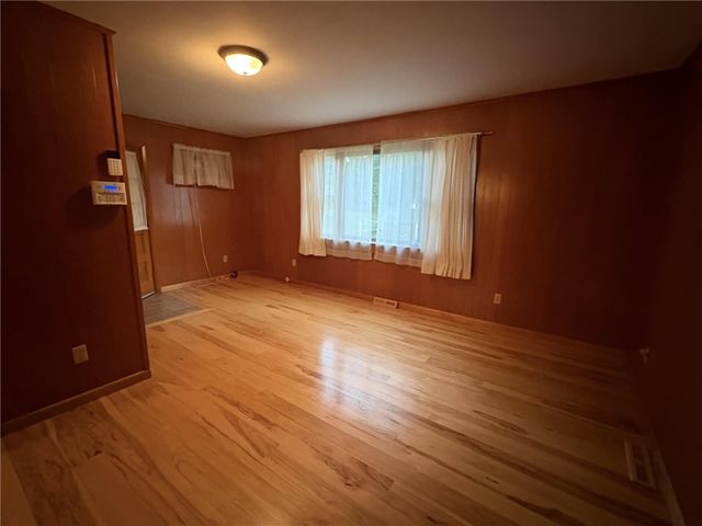 26 Shannon Street, Bath, NY 14810