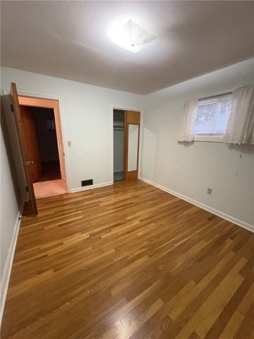 26 Shannon Street, Bath, NY 14810