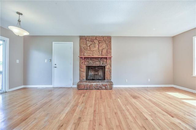 5226 Garner Lane, Merriam, KS 66203
