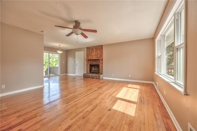 5226 Garner Lane, Merriam, KS 66203