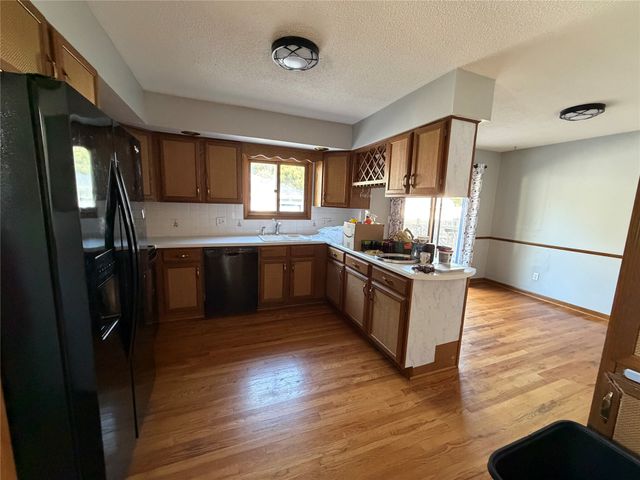 3941 E 26th Street, Des Moines, IA 50317