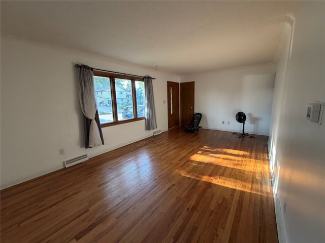 3941 E 26th Street, Des Moines, IA 50317