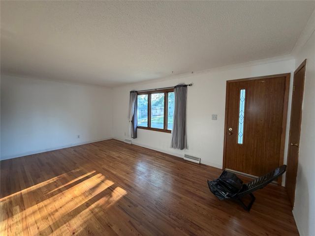 3941 E 26th Street, Des Moines, IA 50317