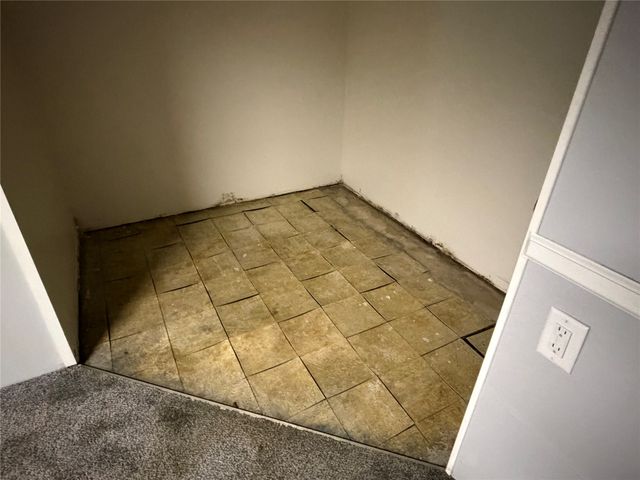 3941 E 26th Street, Des Moines, IA 50317