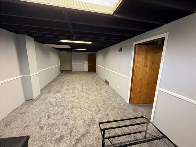 3941 E 26th Street, Des Moines, IA 50317