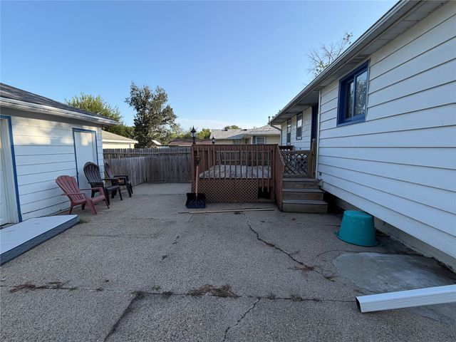 3941 E 26th Street, Des Moines, IA 50317