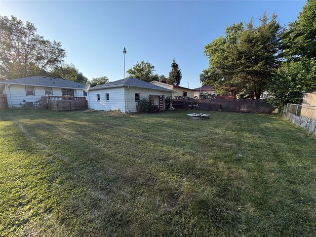 3941 E 26th Street, Des Moines, IA 50317