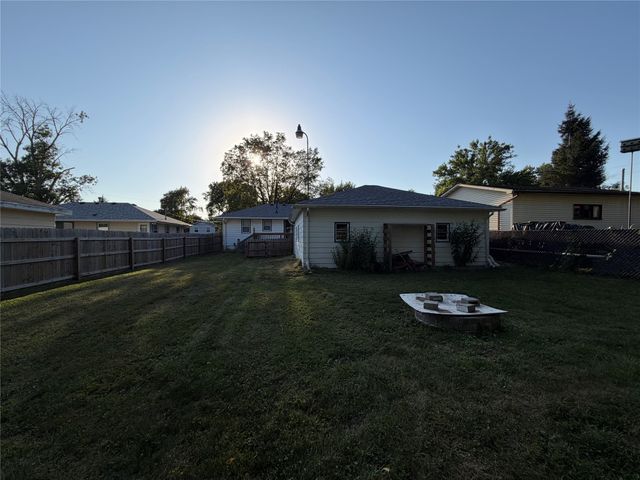 3941 E 26th Street, Des Moines, IA 50317