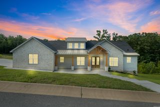 8560 Rapid Water Dr, Sherwood, AR 72120