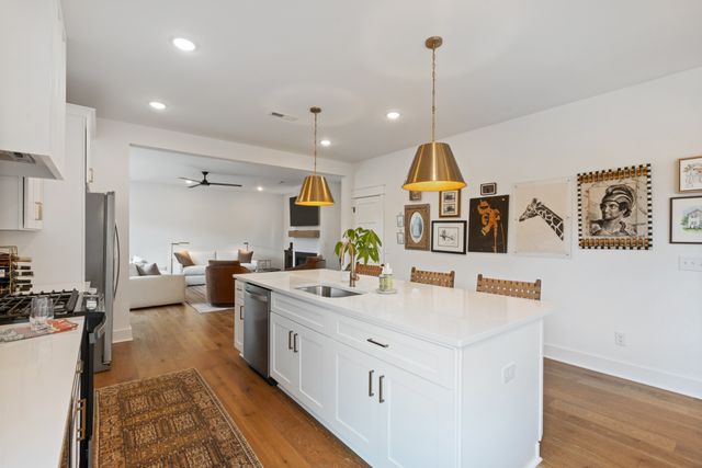 323 Whitsett Rd, Nashville, TN 37210