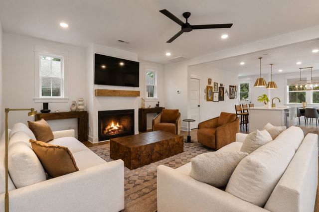 323 Whitsett Rd, Nashville, TN 37210