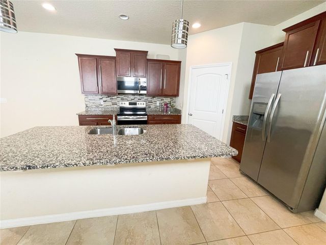16229 PEBBLE BLUFF LOOP, Winter Garden, FL 34787