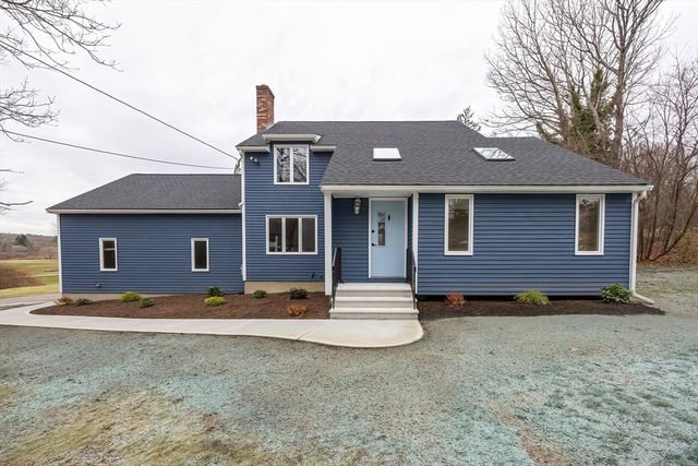 57 Milk St, Blackstone, MA 01504
