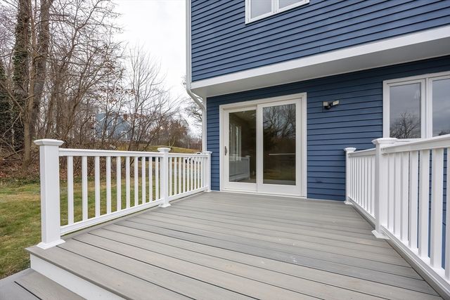 57 Milk St, Blackstone, MA 01504