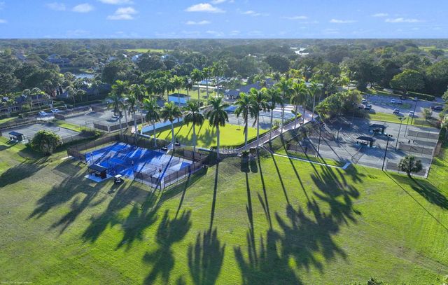 12593 Mallet Circle, Wellington, FL 33414