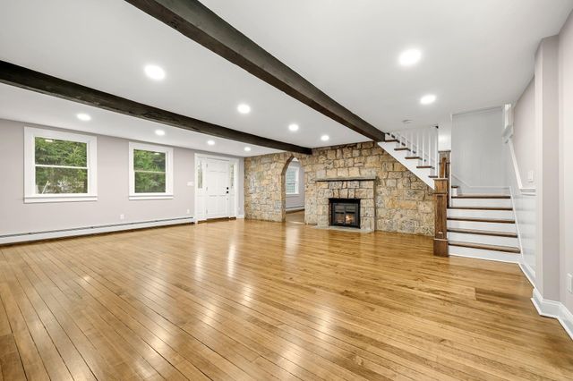 22 Lake Ridge Road, Bedford Corners, NY 10549