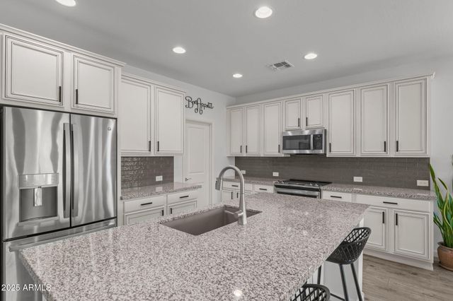 3201 BUCKAROO Court, Wickenburg, AZ 85390