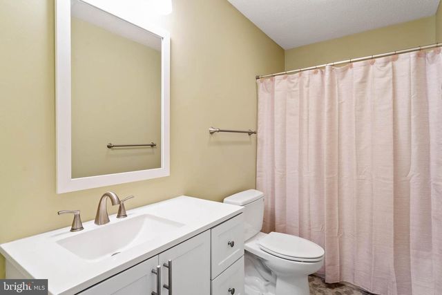 8 N ATLANTIC DR, Lewes, DE 19958