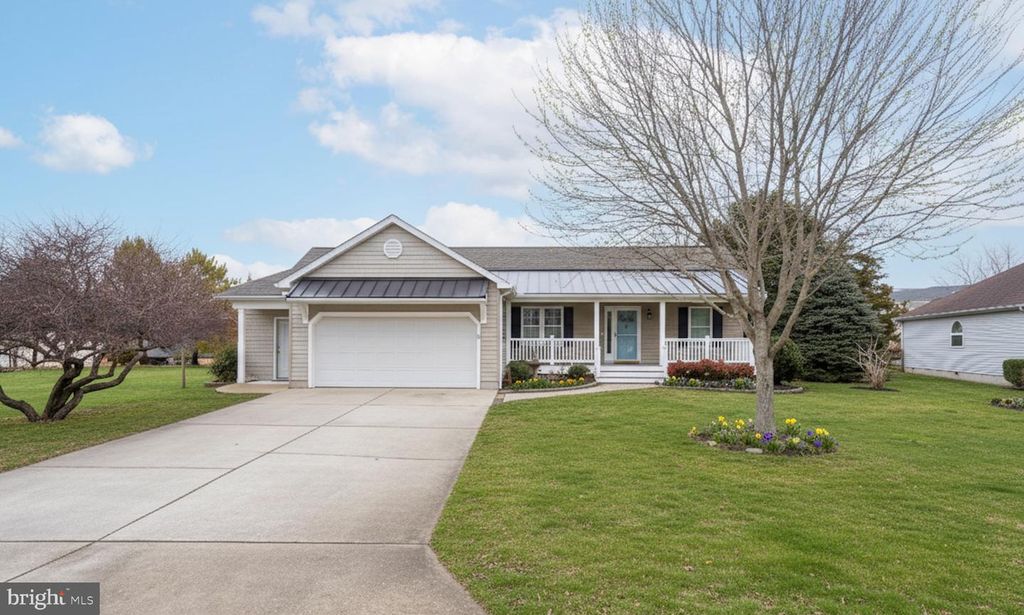 Image 1 of property listing at 8 N ATLANTIC DR, Lewes, DE 19958