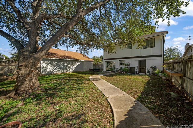 764 Garden Meadow, Universal City, TX 78148