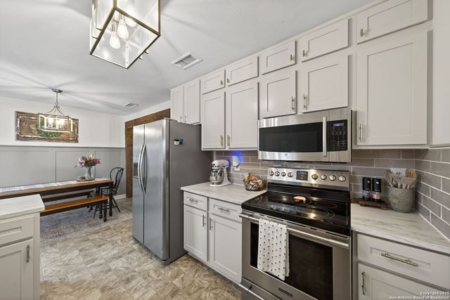 764 Garden Meadow, Universal City, TX 78148