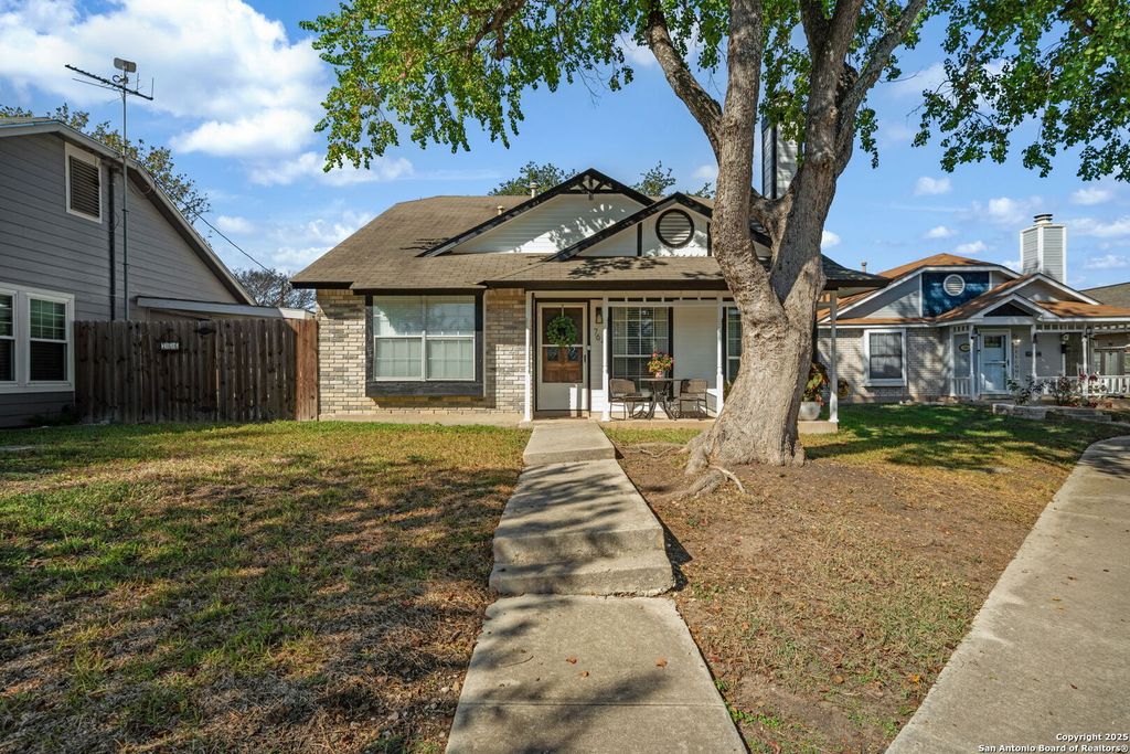 764 Garden Meadow, Universal City, TX 78148