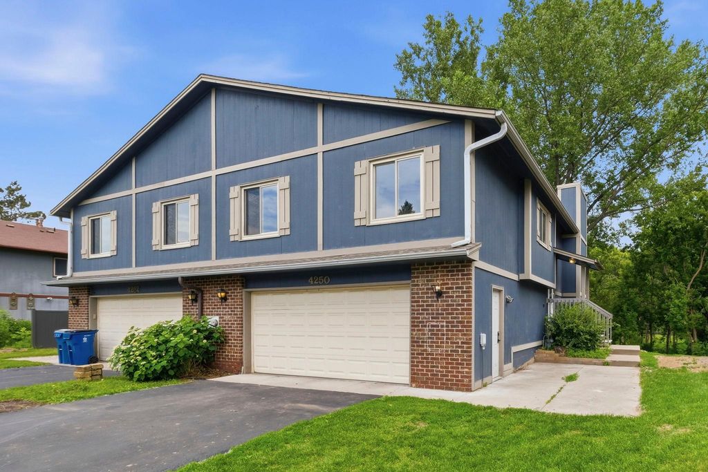 4250 Thornhill Lane, Vadnais Heights, MN 55127 — photo 2