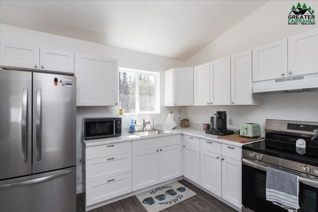 2432 WHITMAN ROAD, North Pole, AK 99705