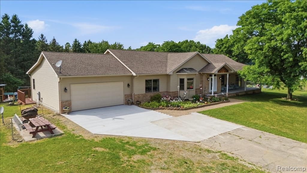 1350 Bald Eagle Lake Road, Ortonville, MI 48462