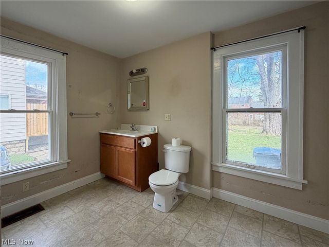 45 Summit Avenue, Niles, OH 44446