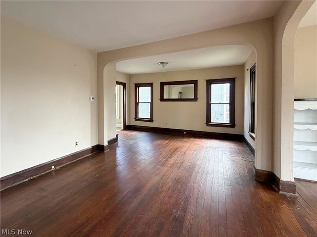 45 Summit Avenue, Niles, OH 44446
