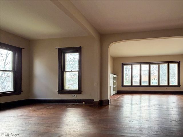 45 Summit Avenue, Niles, OH 44446