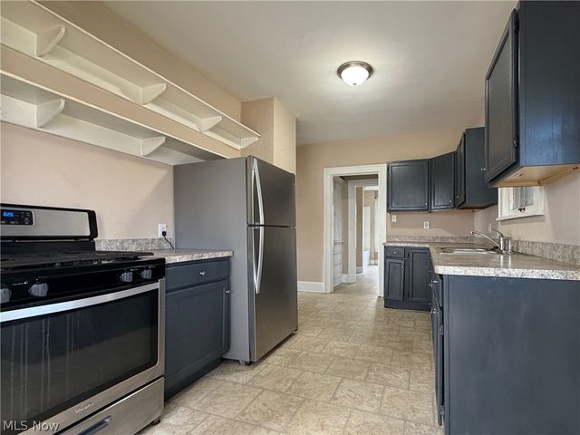 45 Summit Avenue, Niles, OH 44446