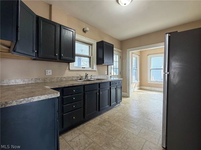 45 Summit Avenue, Niles, OH 44446