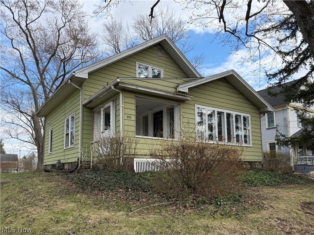 45 Summit Avenue, Niles, OH 44446