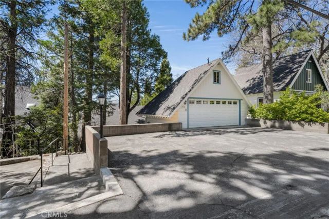 244 John Muir, Lake Arrowhead, CA 92352