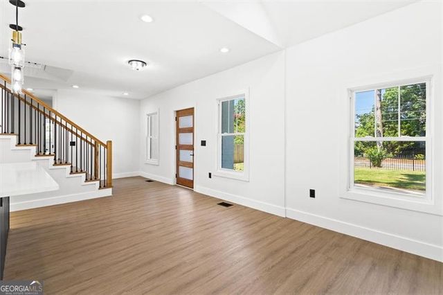 525 MEDLOCK, Decatur, GA 30030