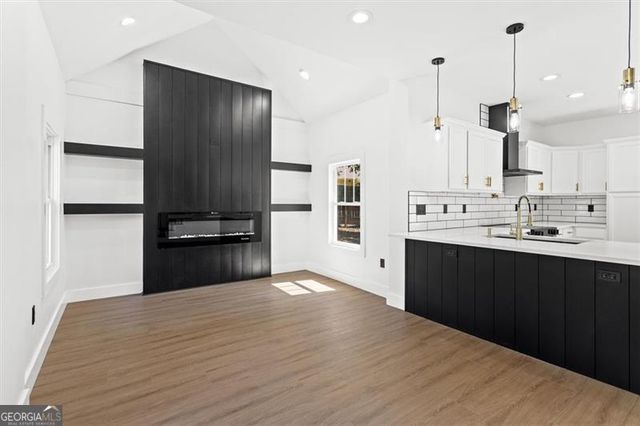 525 MEDLOCK, Decatur, GA 30030