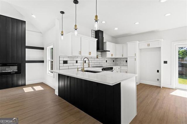 525 MEDLOCK, Decatur, GA 30030