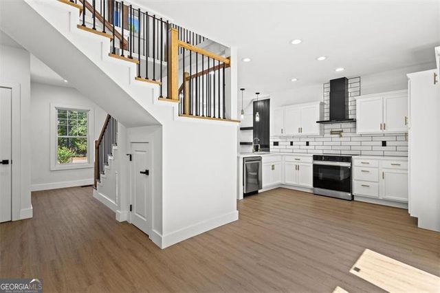 525 MEDLOCK, Decatur, GA 30030