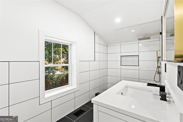 525 MEDLOCK, Decatur, GA 30030