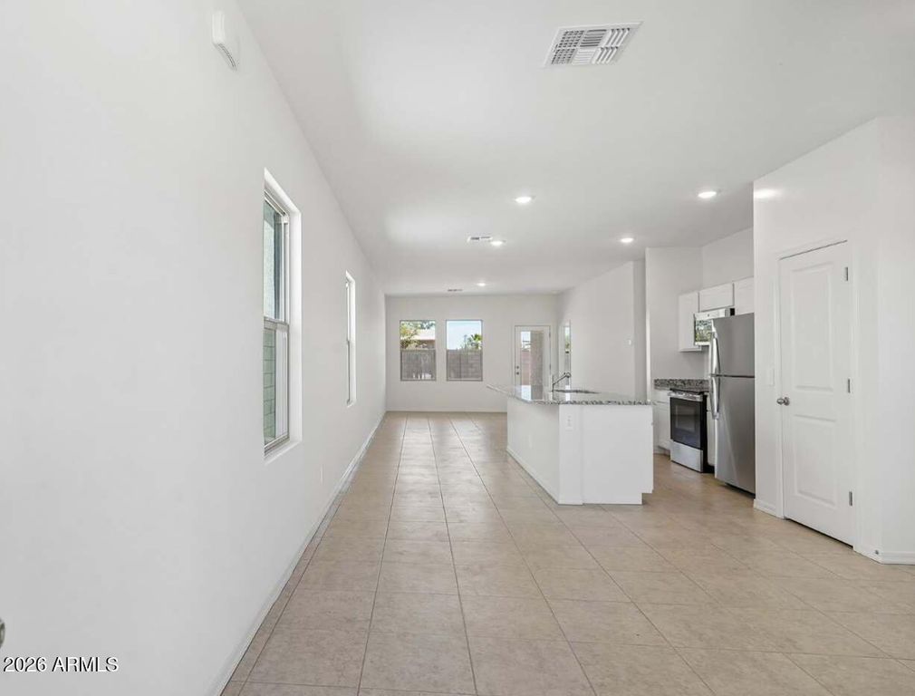 15608 W CORTE DEL SOL ESTE --, Waddell, AZ 85355 — photo 5