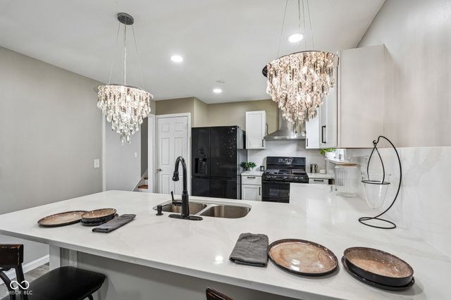 8033 Wysong Drive, Indianapolis, IN 46219